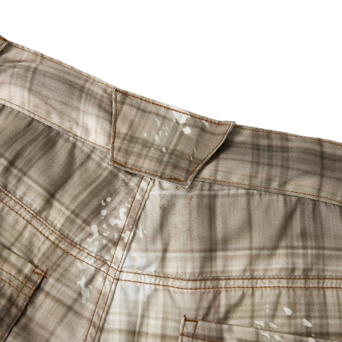 Bermudas vaqueras rasgadas con parches de camuflaje
