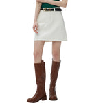 Falda vaquera con bordado de perlas y lavado vintage