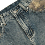 Pantalones vaqueros holgados con estampado de serpiente