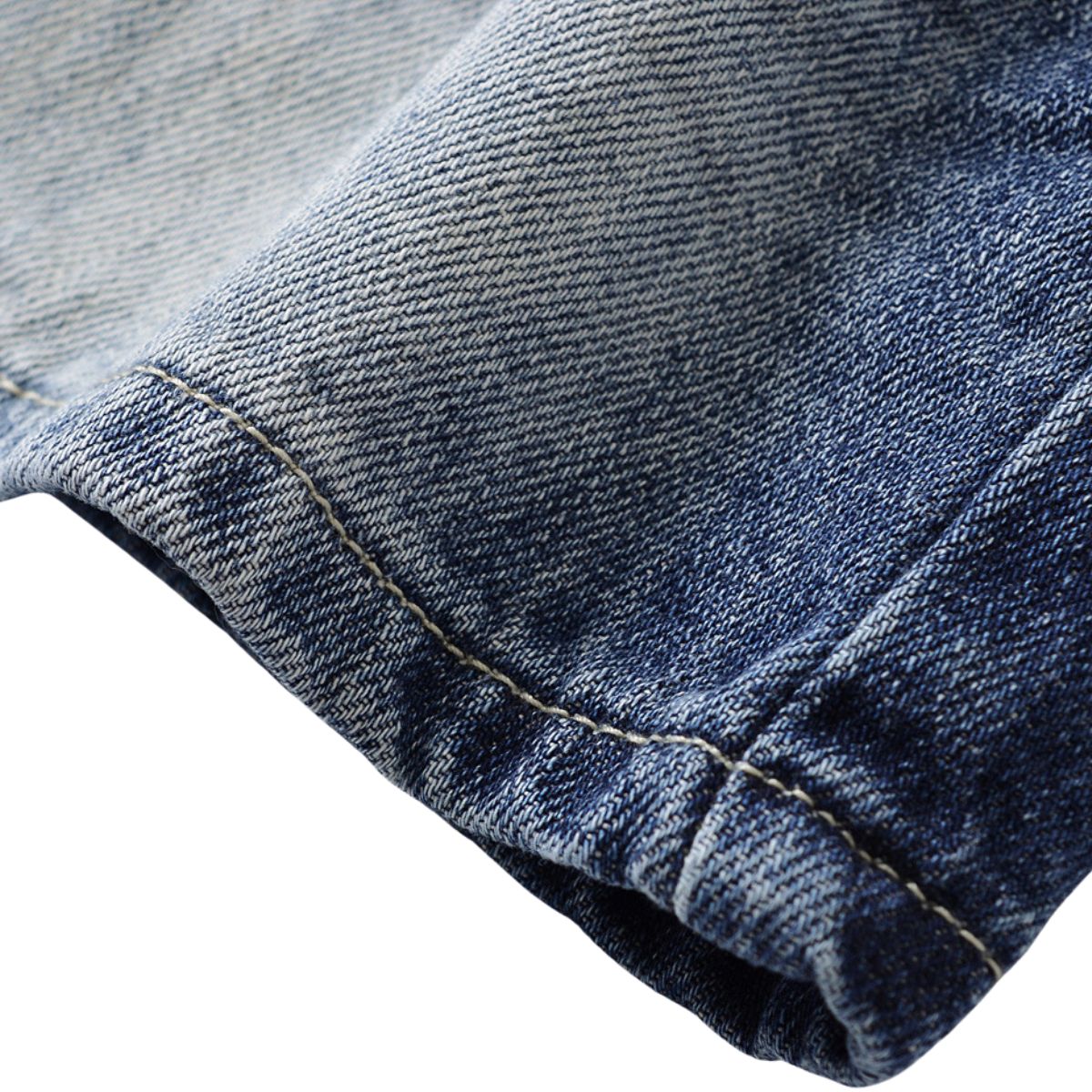 Falda vaquera con bordado de perlas y lavado vintage