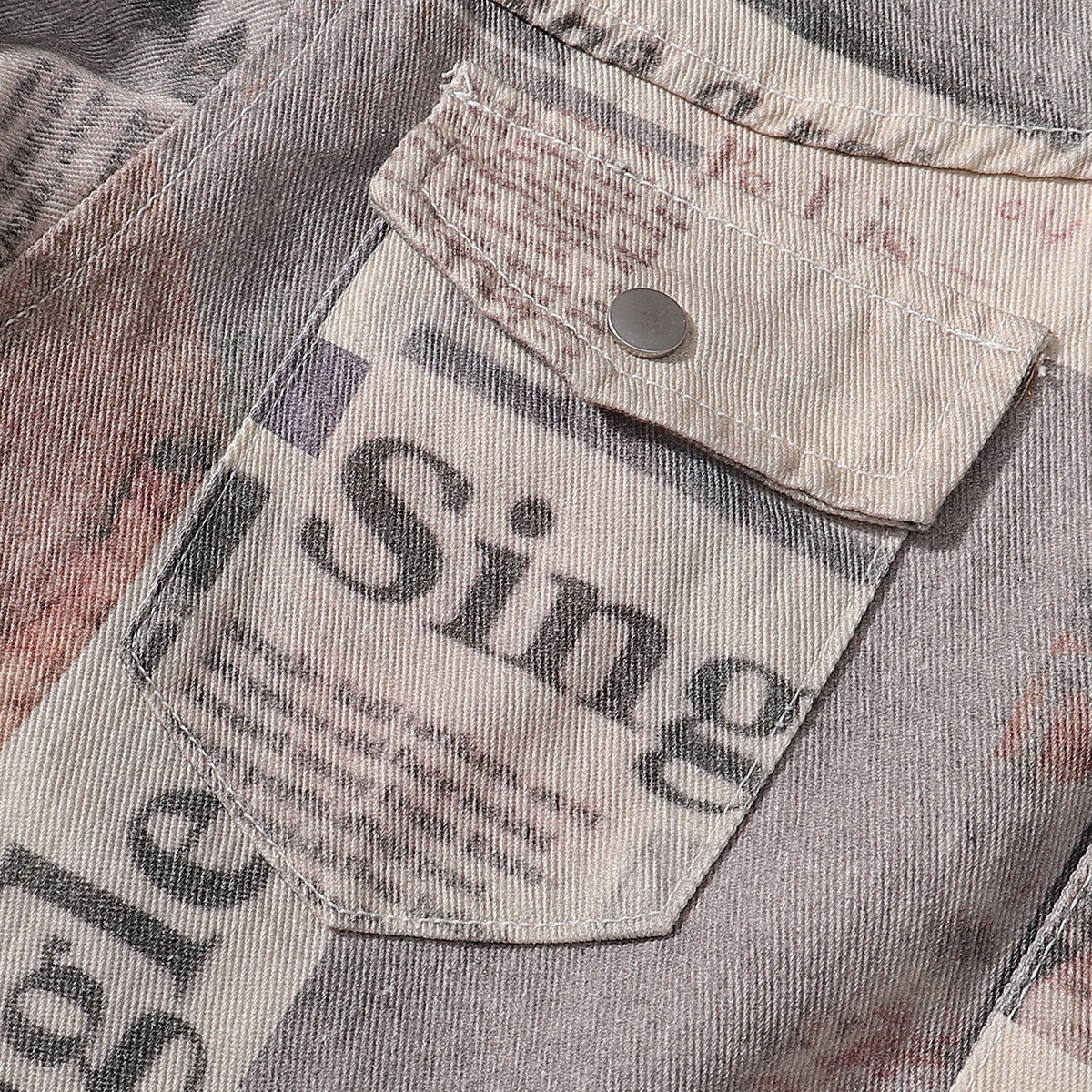 Shorts vaqueros con mariposas bordadas y adornados con perlas