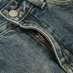 Pantalones vaqueros holgados con estampado de serpiente