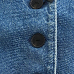 Shorts vaqueros con mariposas bordadas y adornados con perlas