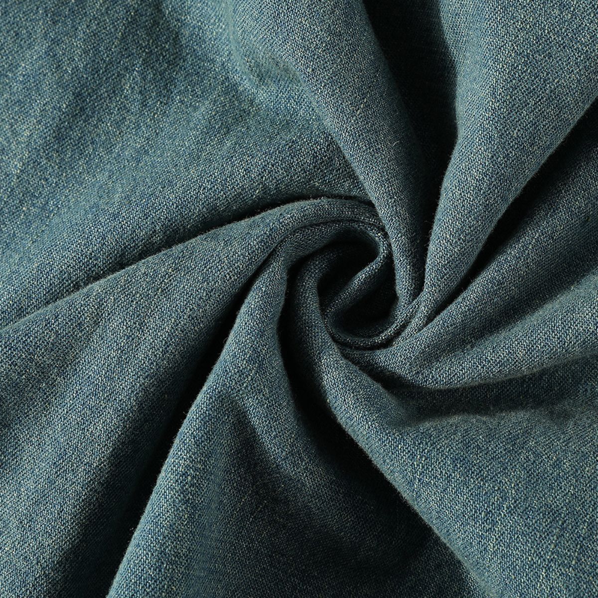 Falda vaquera con bordado de perlas y lavado vintage