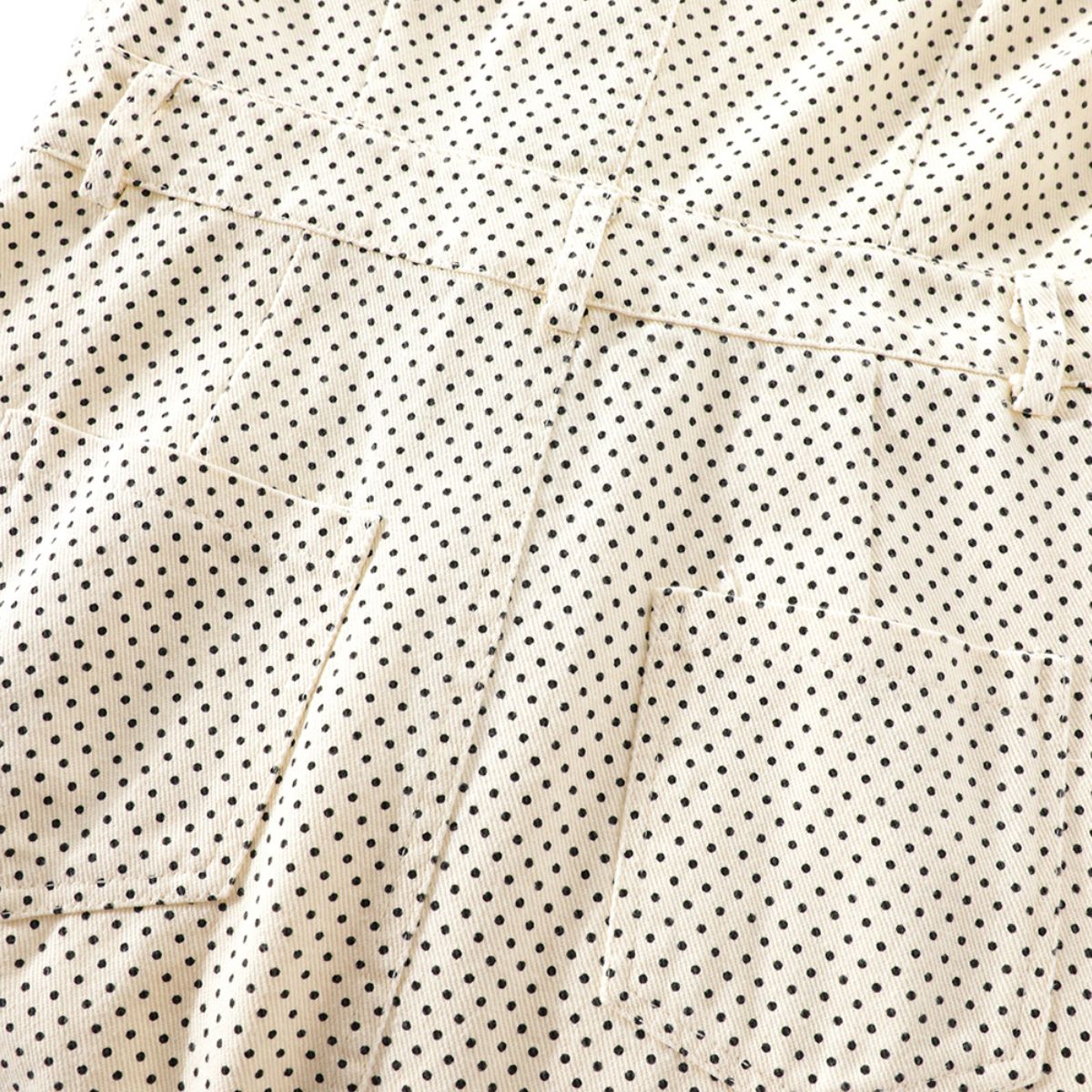 Falda vaquera con bordado de perlas y lavado vintage