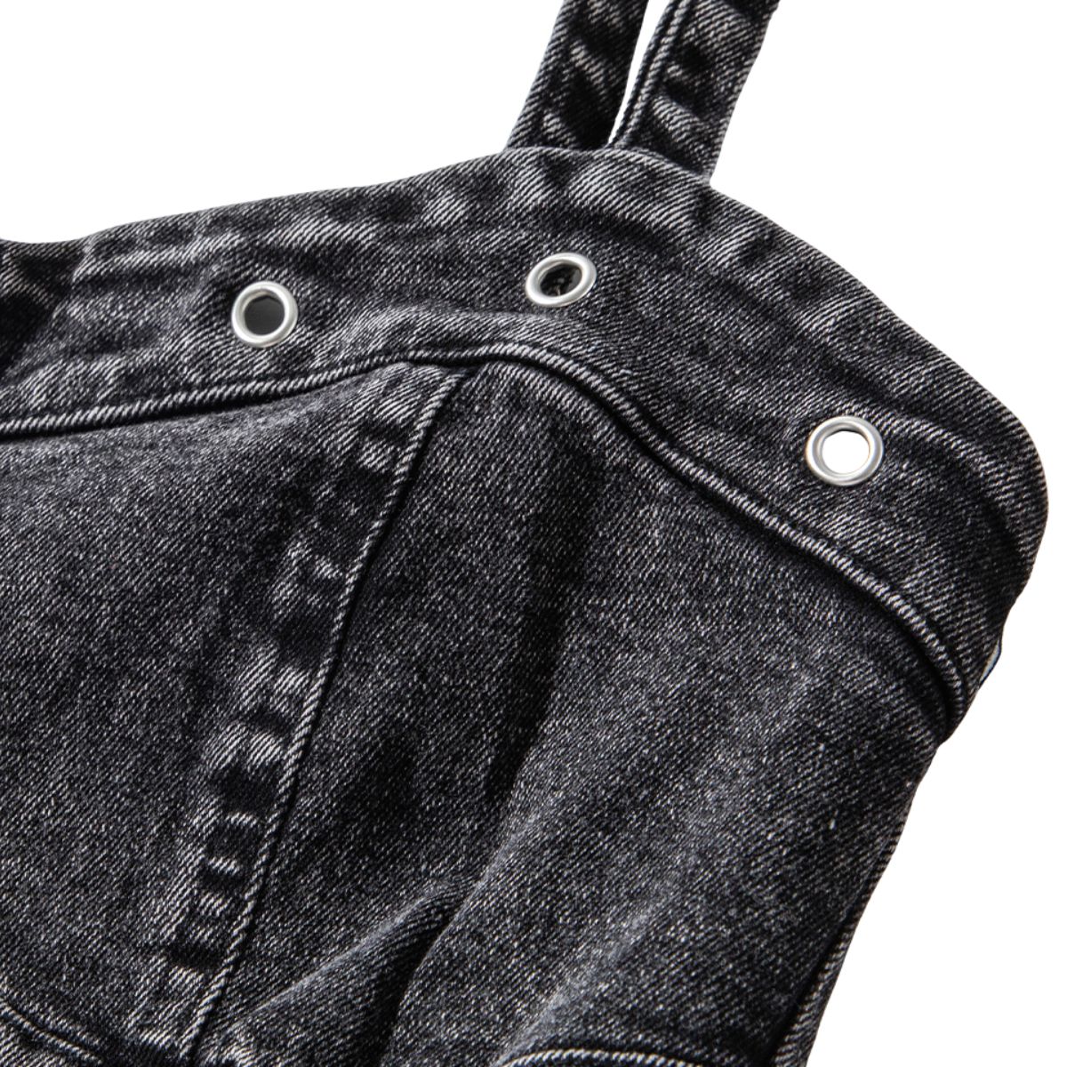 Falda vaquera con bordado de perlas y lavado vintage