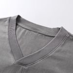 Camiseta Batik Vintage Lavada con Cuello en V de 7.5 oz