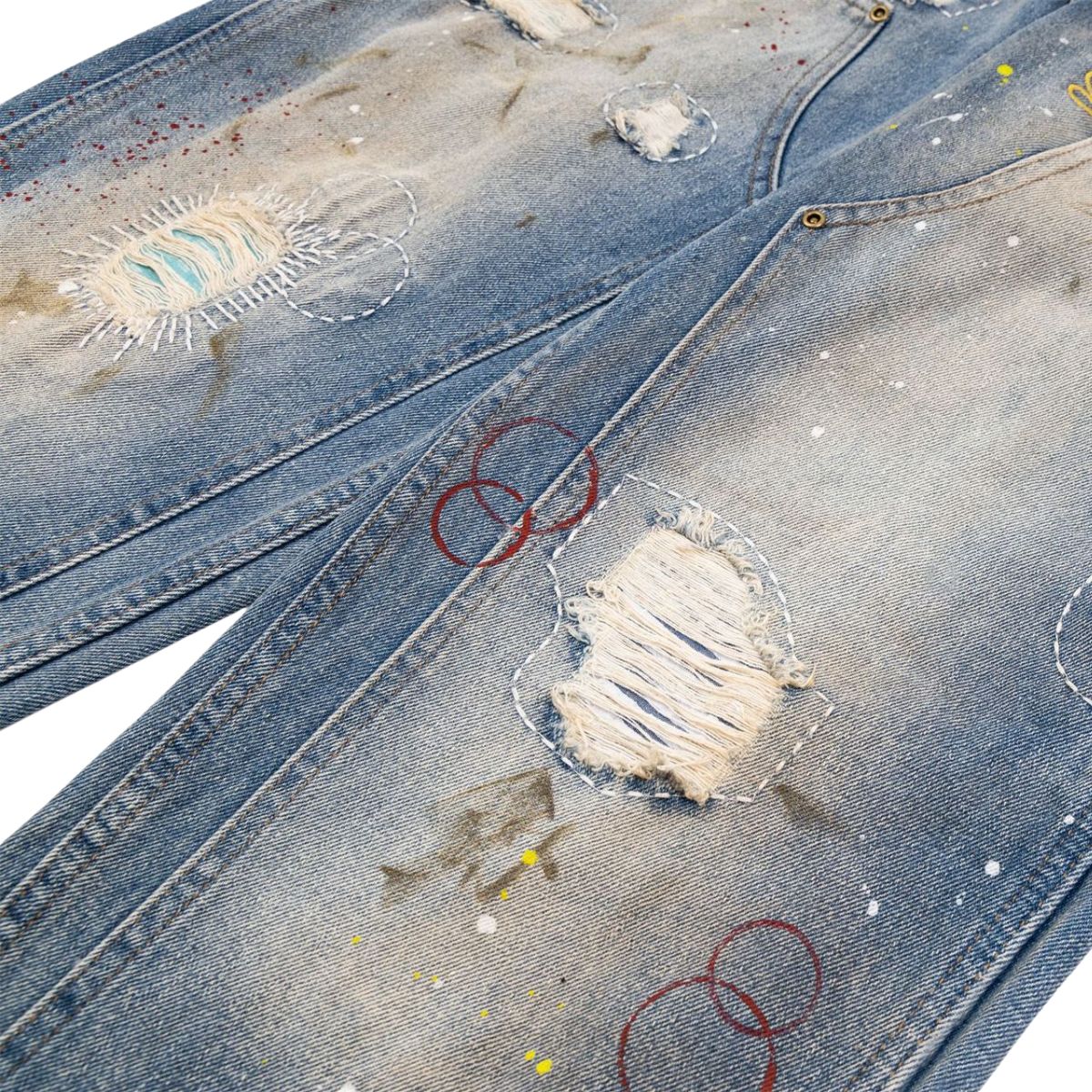 Pantalones vaqueros holgados con estampado de serpiente