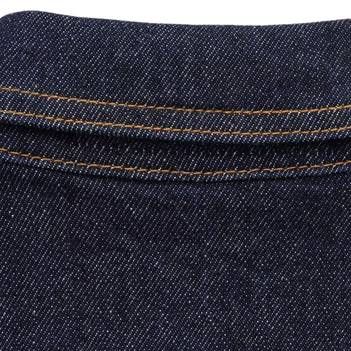 Shorts vaqueros con mariposas bordadas y adornados con perlas