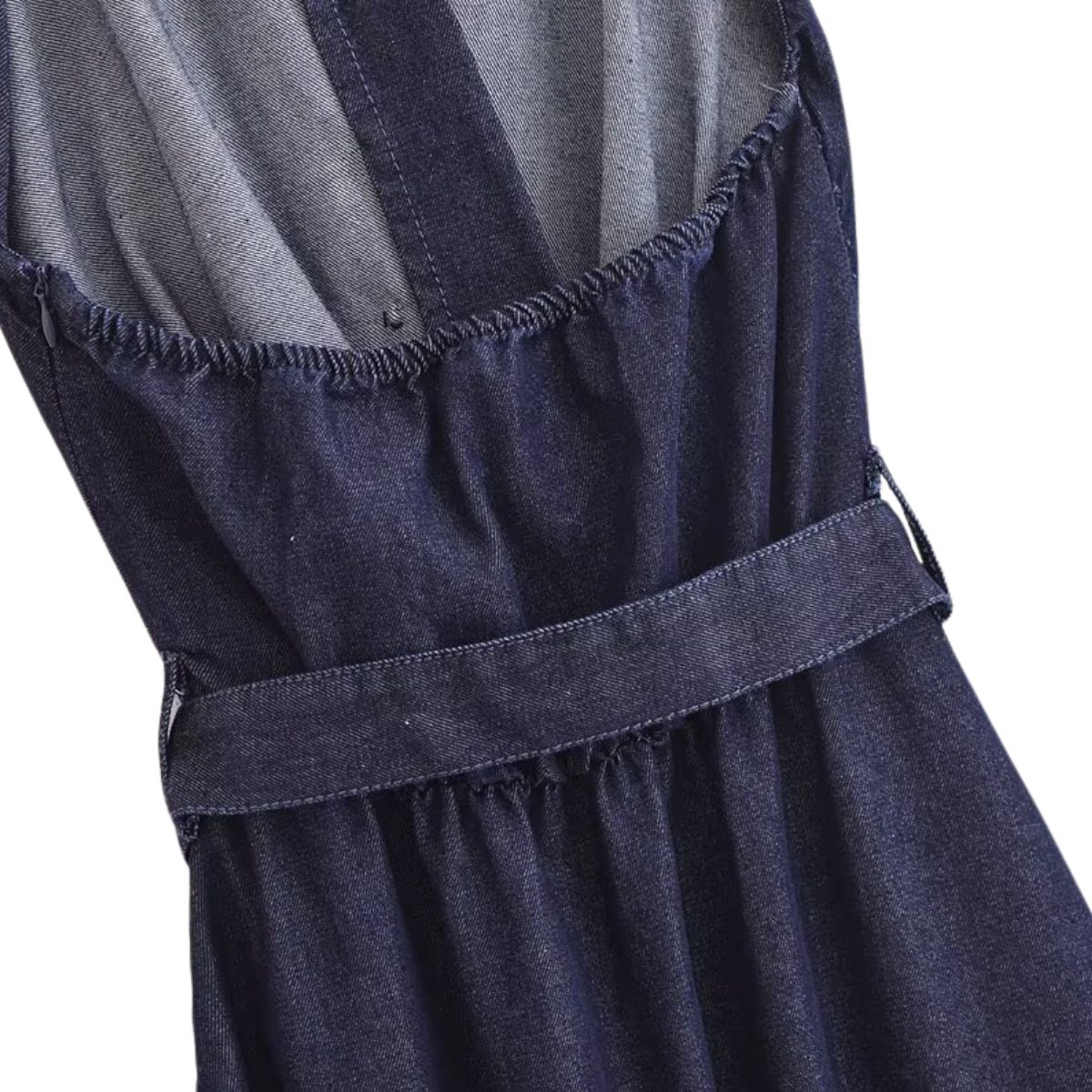 Falda vaquera con bordado de perlas y lavado vintage