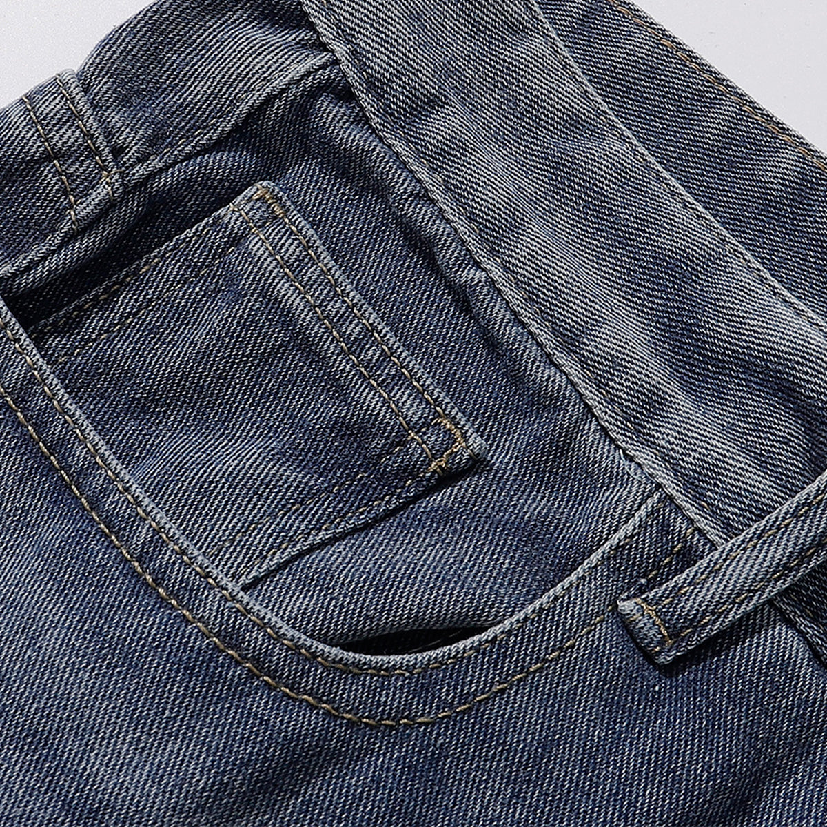 Bermudas vaqueras rasgadas con parches de camuflaje