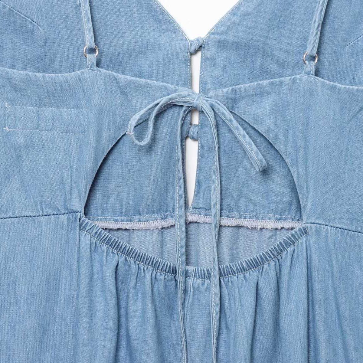 Falda vaquera con bordado de perlas y lavado vintage