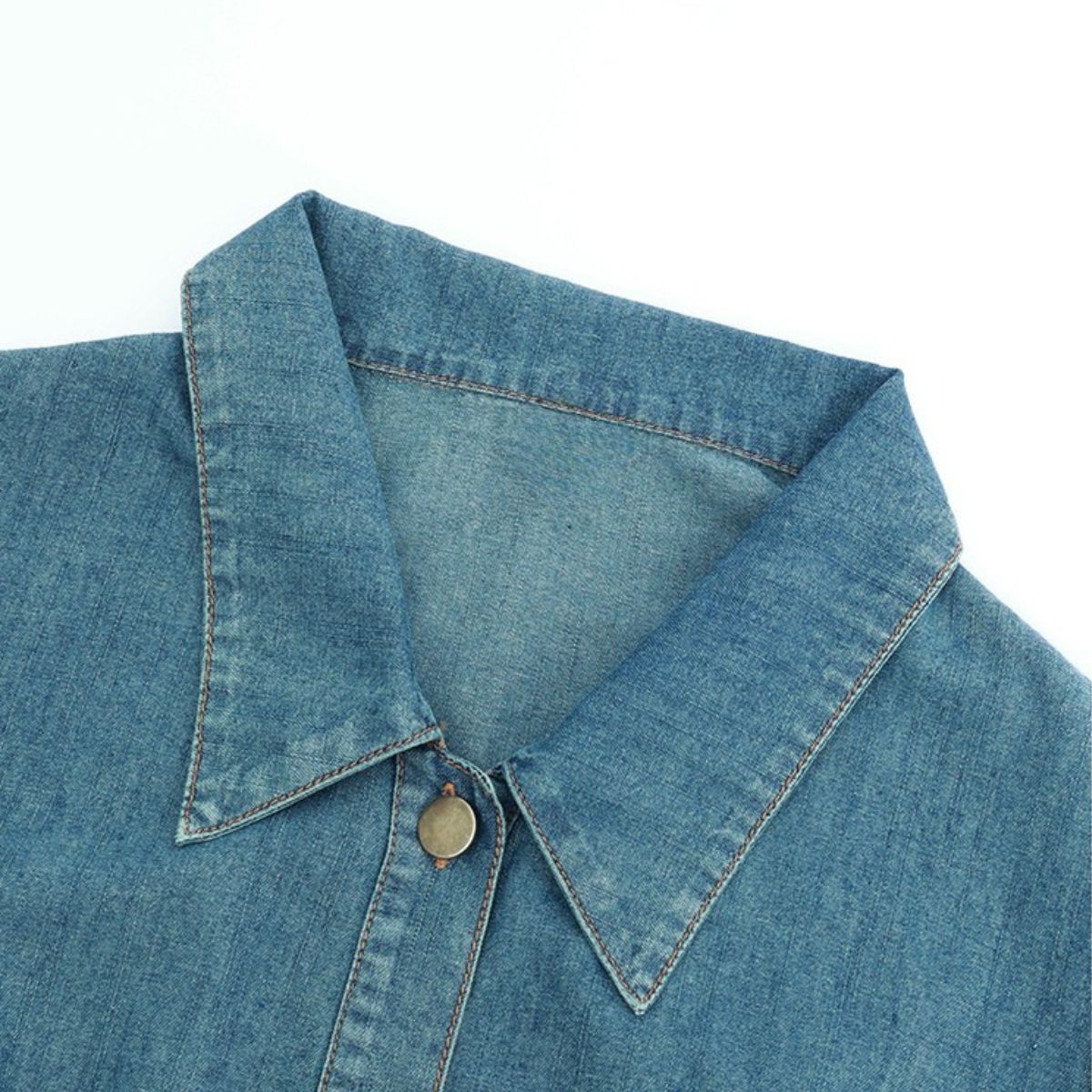 Minivestido vaquero con corsé bordado con lazo