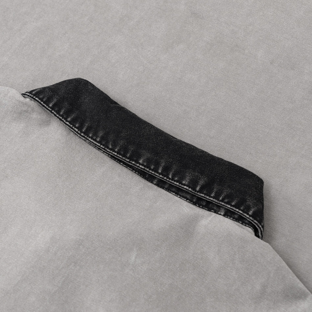 Polo lavado de color en contraste de 8.5 oz