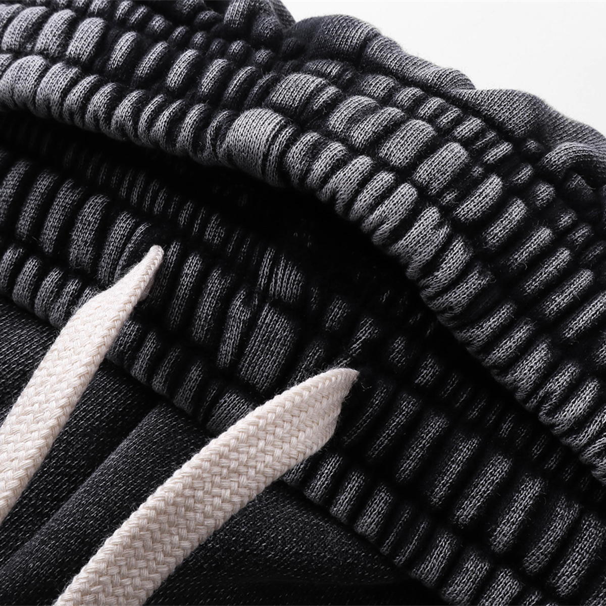 Pantalones cortos desgastados con lavado a la piedra