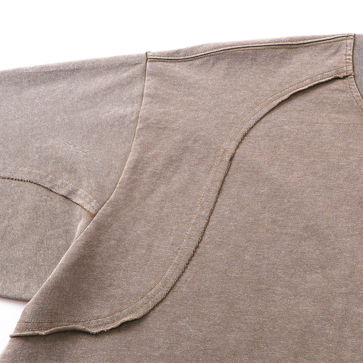 Camiseta de patchwork con bordes sin rematar, lavada, 8 oz