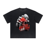 Camiseta gráfica gruesa con estilo grafiti descolorido
