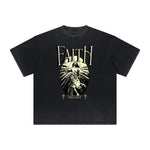 Camiseta vintage con estampado de dioses y fe deshilachados