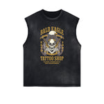 Camiseta sin mangas con gráfico de monstruo alado con bordes deshilachados