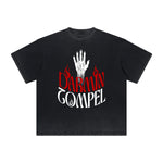 Camiseta con tipografía en negrita y desvanecimiento intenso