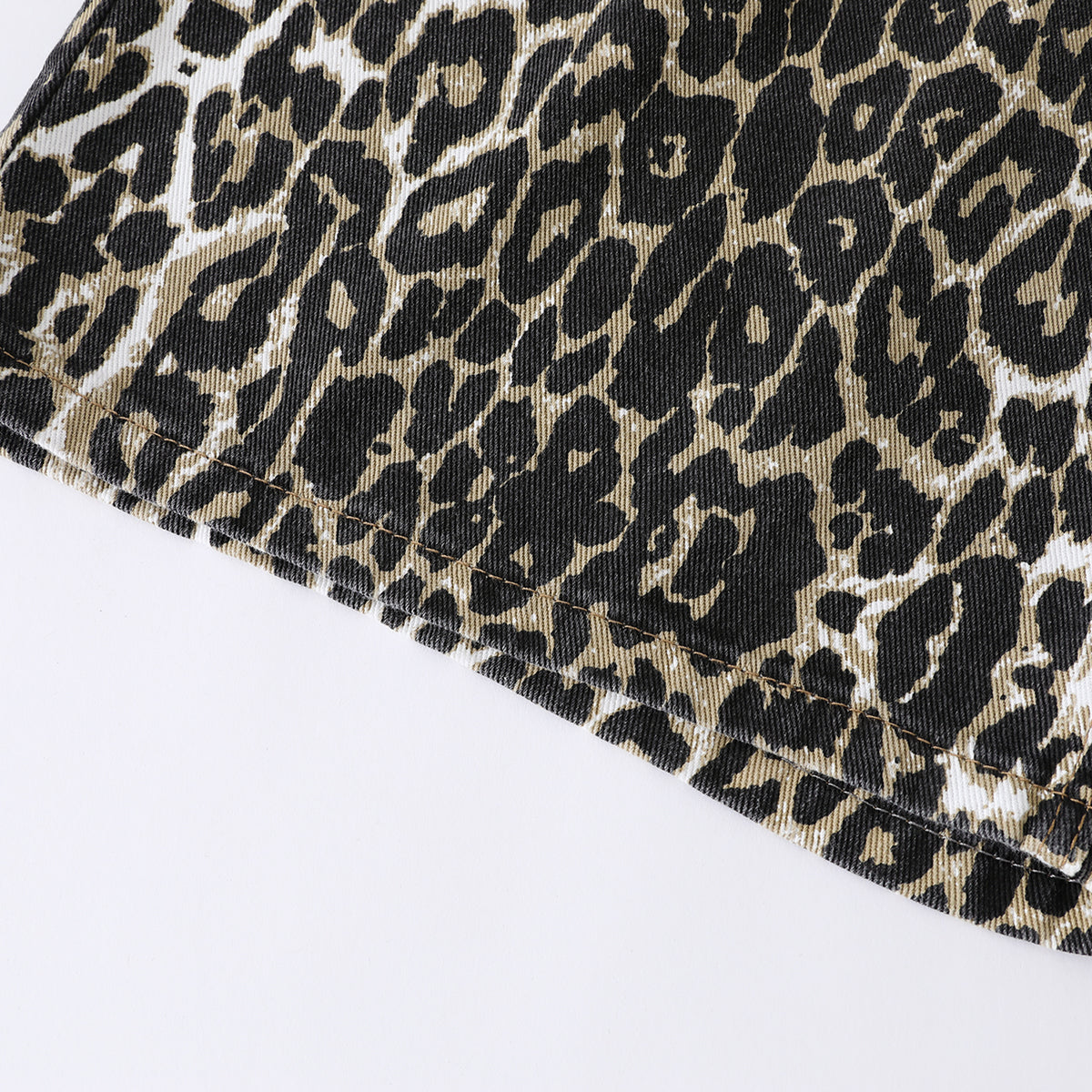 Straight Leg Leopard Bermuda Cotton Shorts