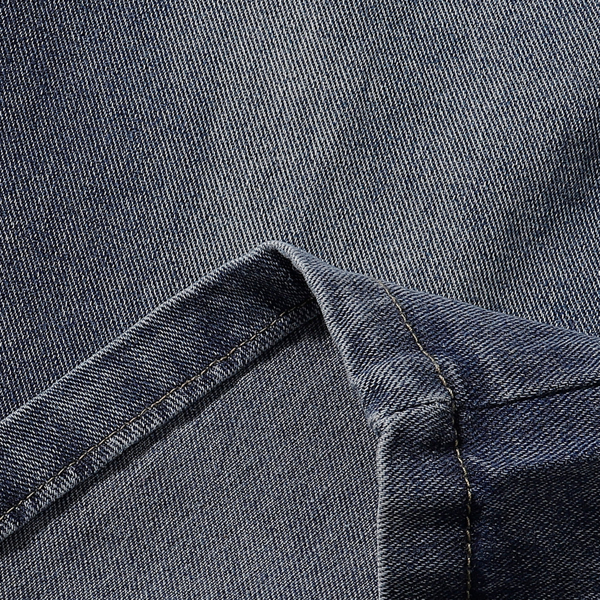 Bermudas vaqueras rasgadas con parches de camuflaje