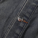 Shorts vaqueros con mariposas bordadas y adornados con perlas