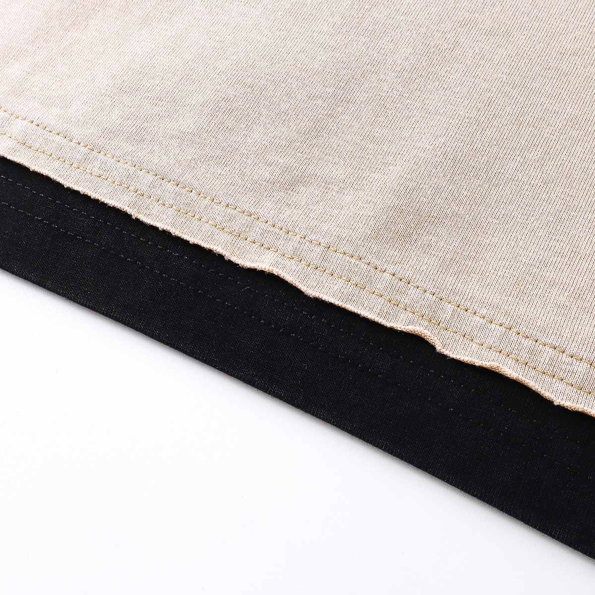 Camiseta batik vintage lavada con ribetes de 7.5 oz