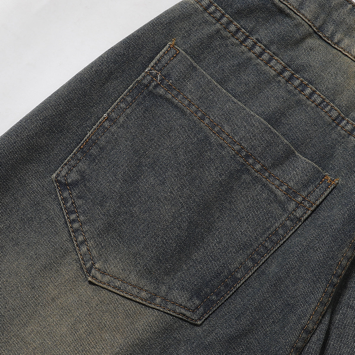 Bermudas vaqueras rasgadas con parches de camuflaje