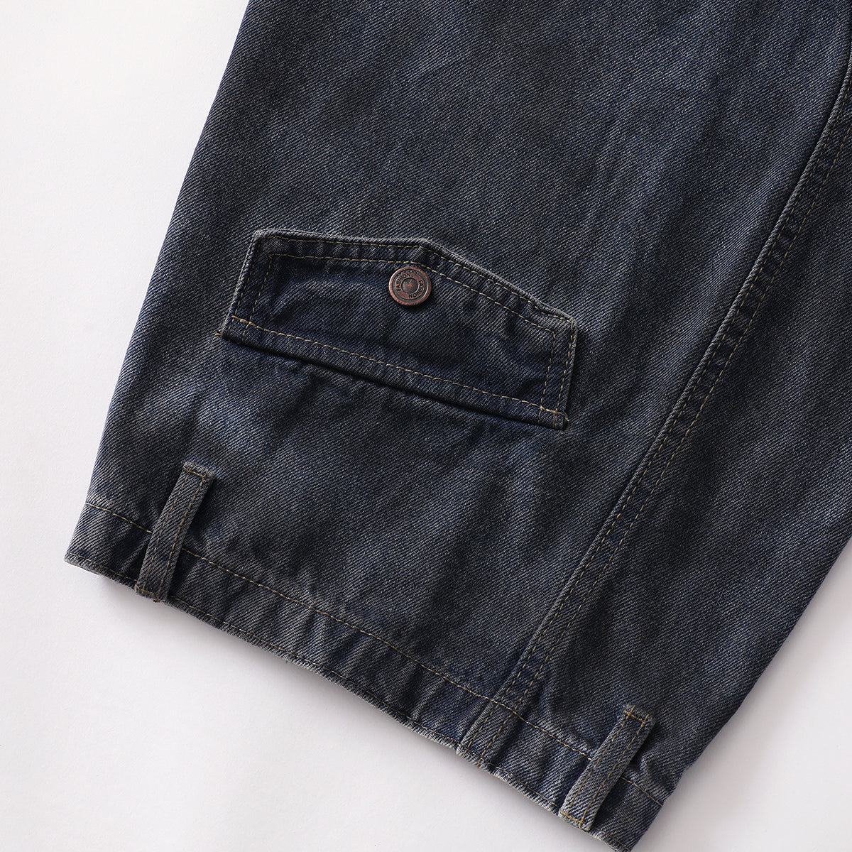 Faded Wash Panel Stitching Barrel-Leg Jeans
