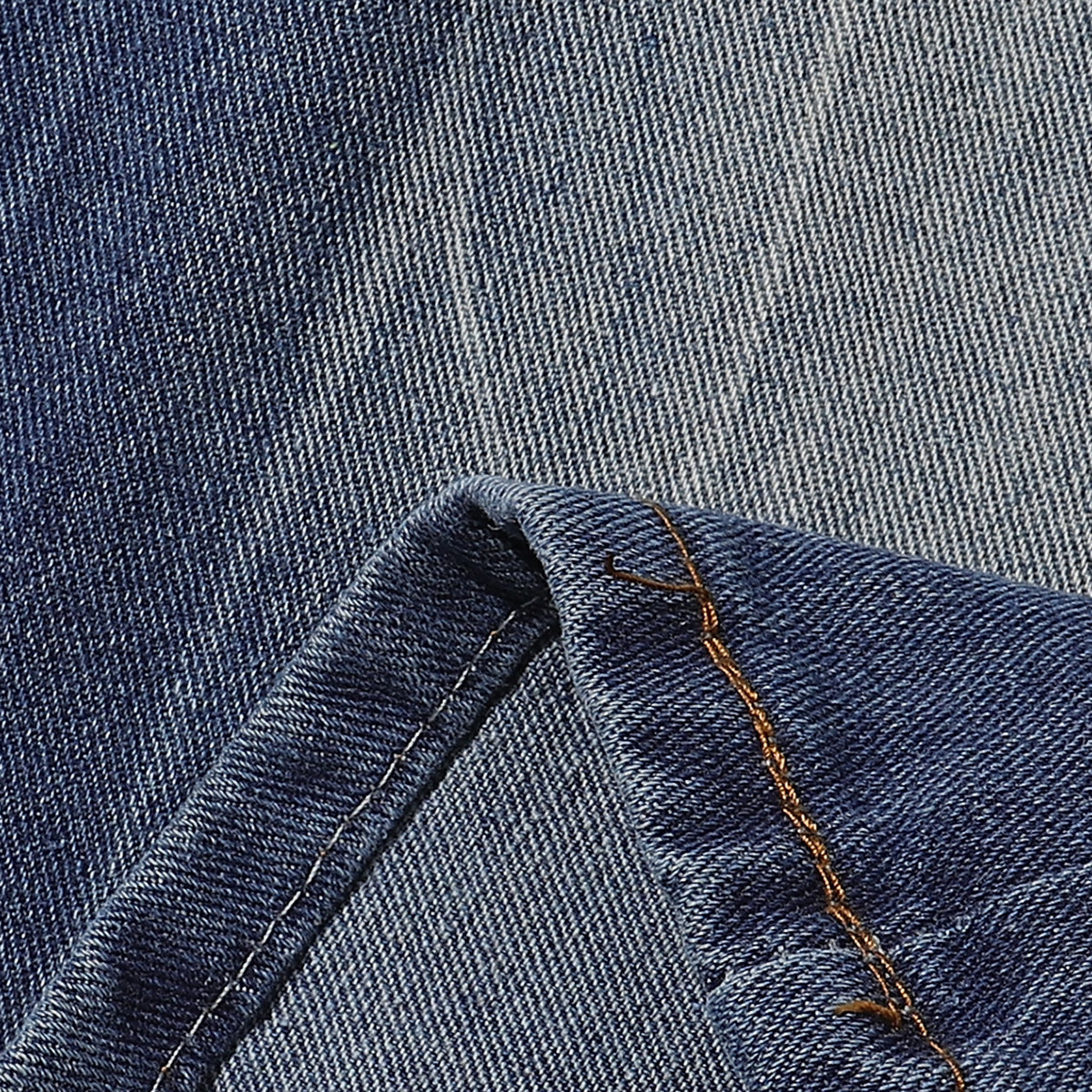 Bermudas vaqueras rasgadas con parches de camuflaje