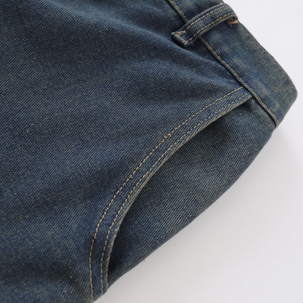 Elastic Waist Star Applique Bermuda Shorts