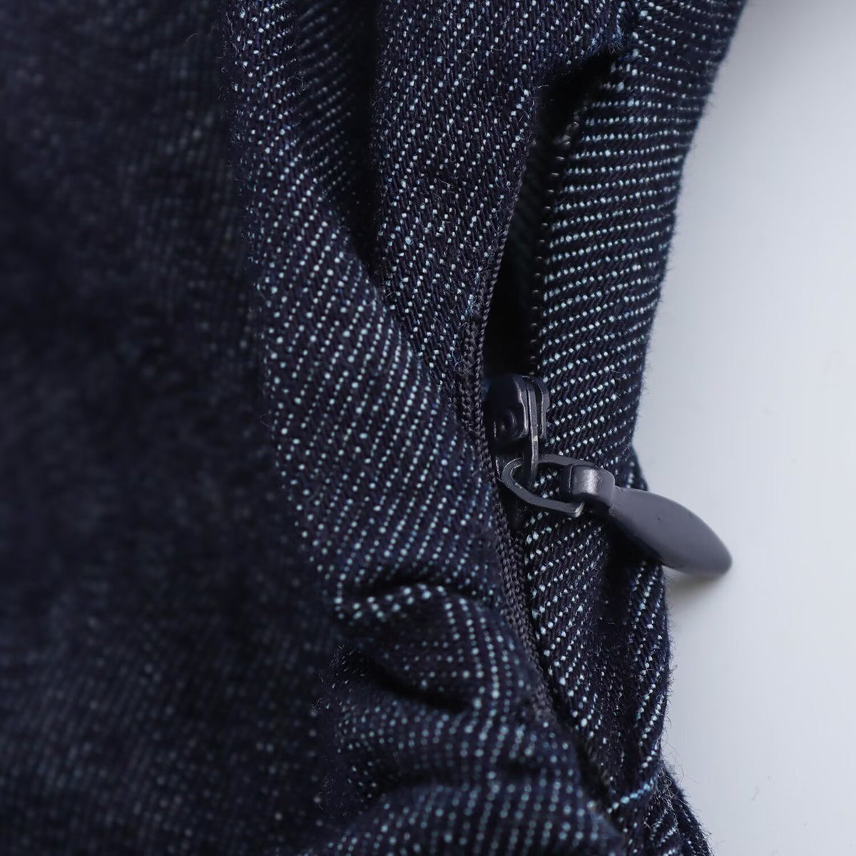 Vestido midi de mezclilla con botones delanteros y manga corta