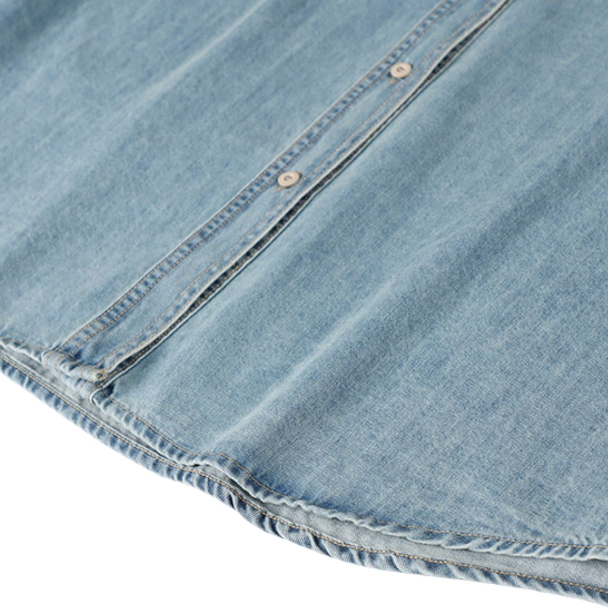 Vestido midi vaquero sin mangas con botones y aberturas en la parte delantera