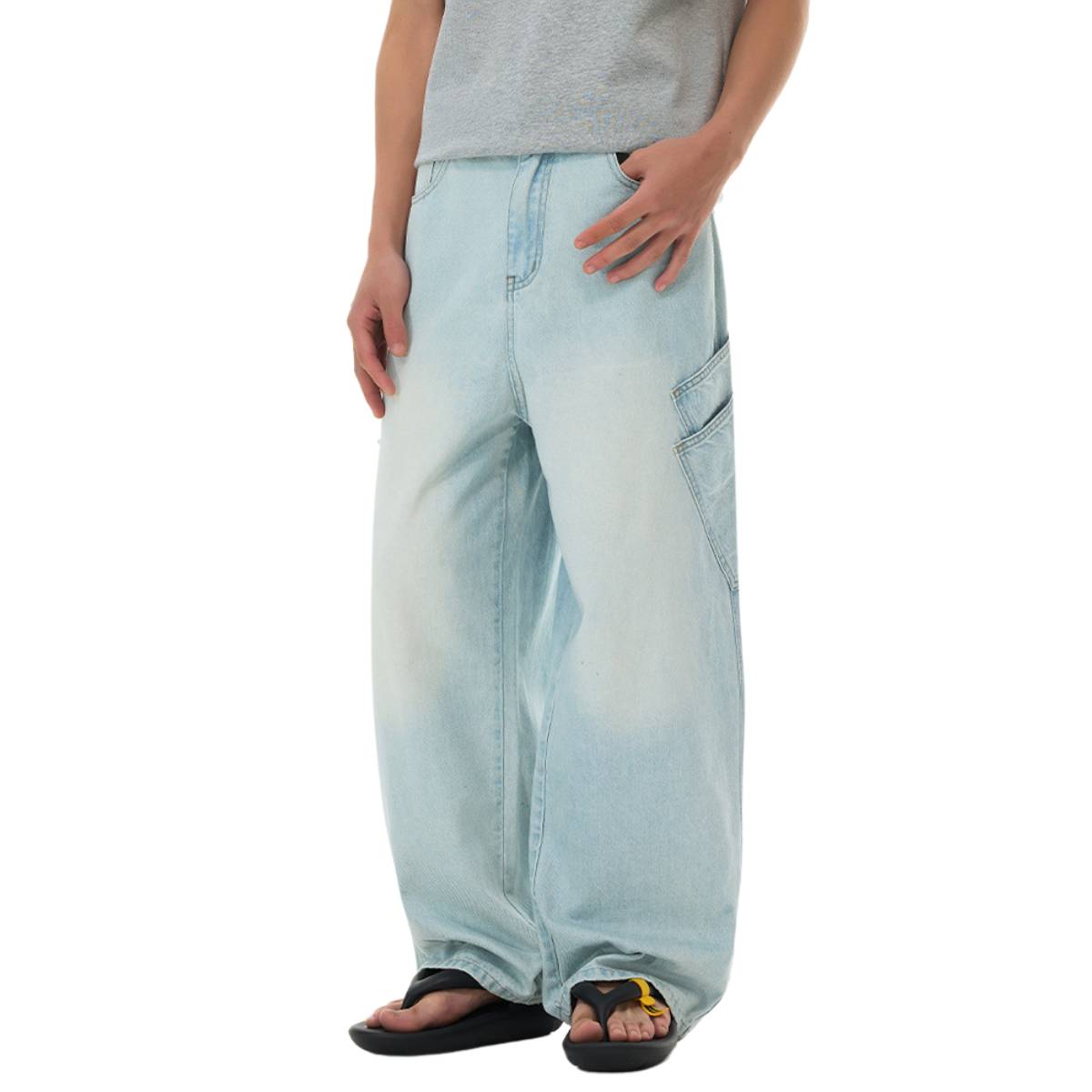 Light Wash Utility Cargo Pocket Wide Leg Jeans
