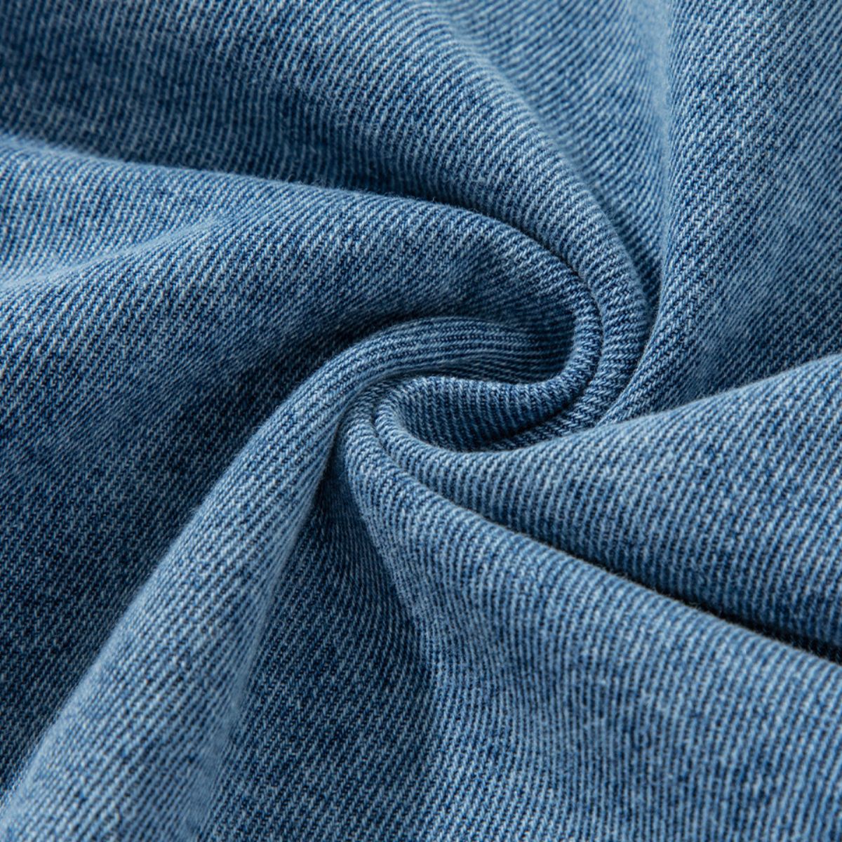 Falda vaquera con bordado de perlas y lavado vintage