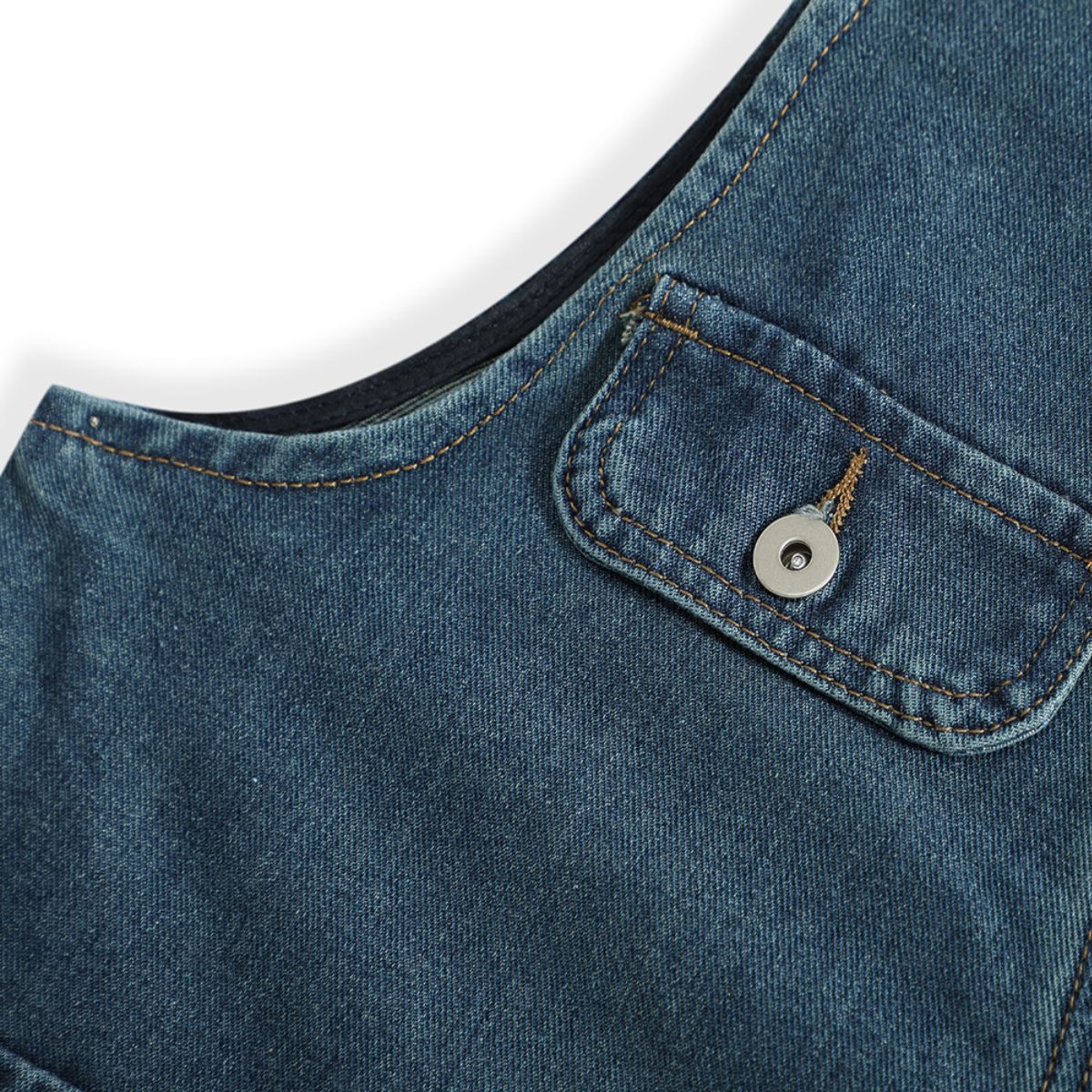 Shorts vaqueros con mariposas bordadas y adornados con perlas