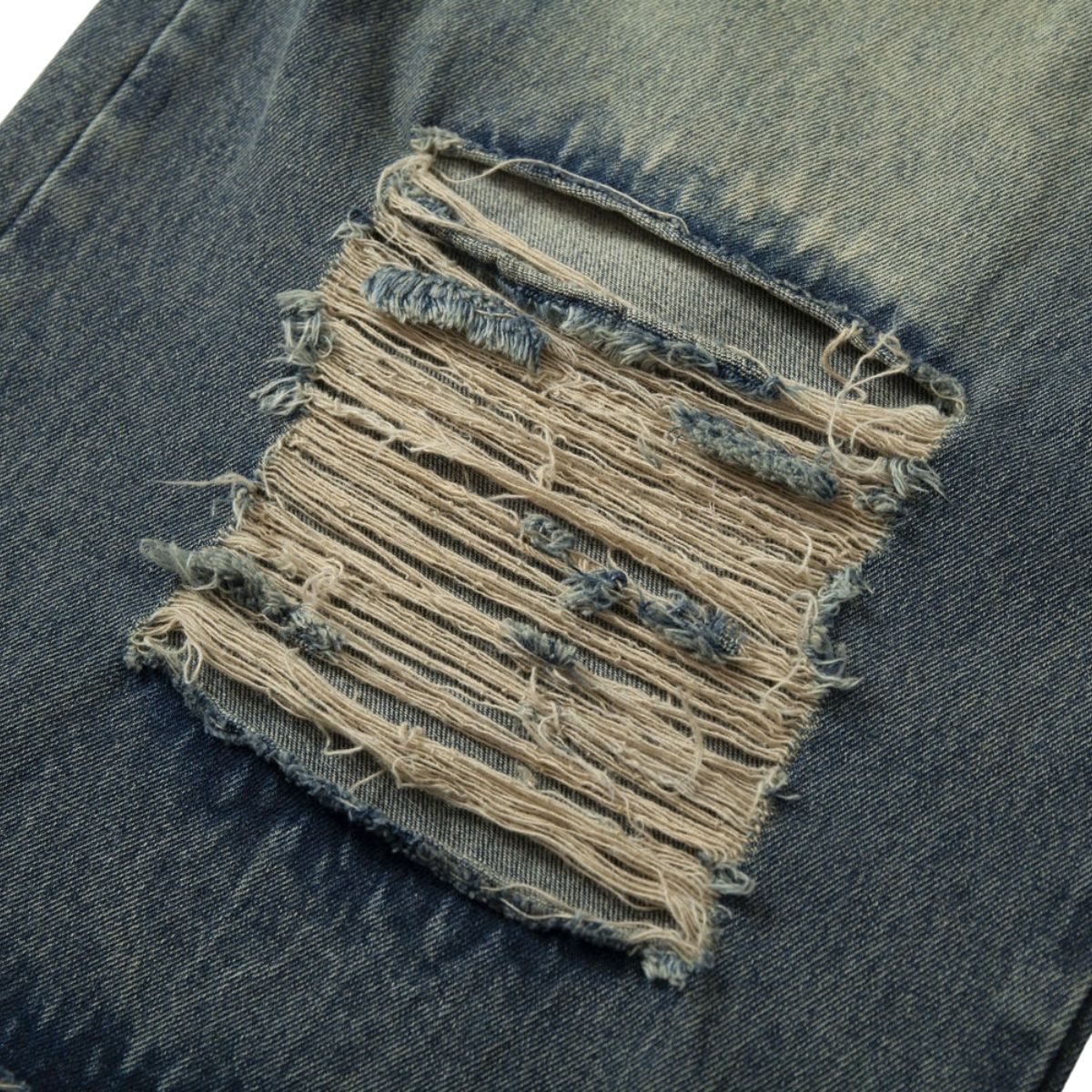 Pantalones vaqueros holgados con estampado de serpiente