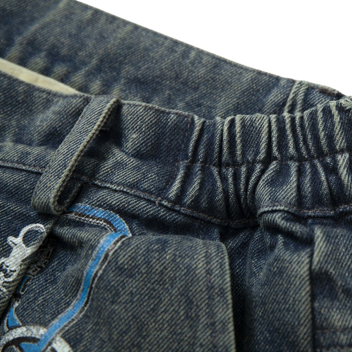 Pantalones vaqueros holgados con estampado de serpiente