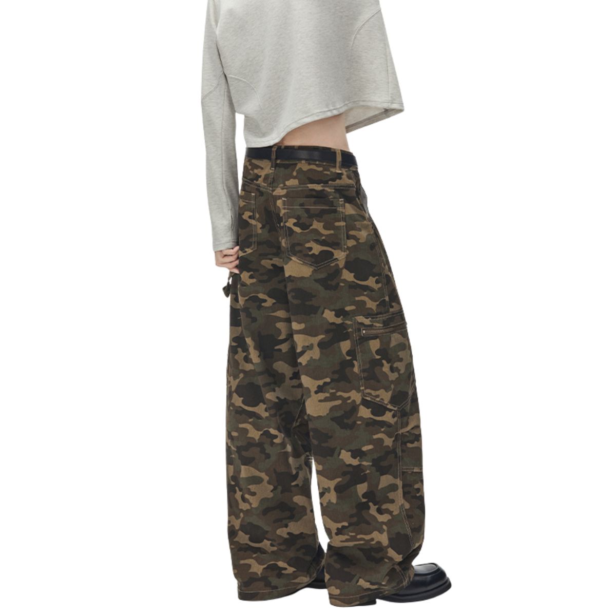 Camouflage Curved‑Blade Cargo Pants