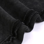 Pantalones cortos deportivos con bordes sin rematar y lavados a la piedra