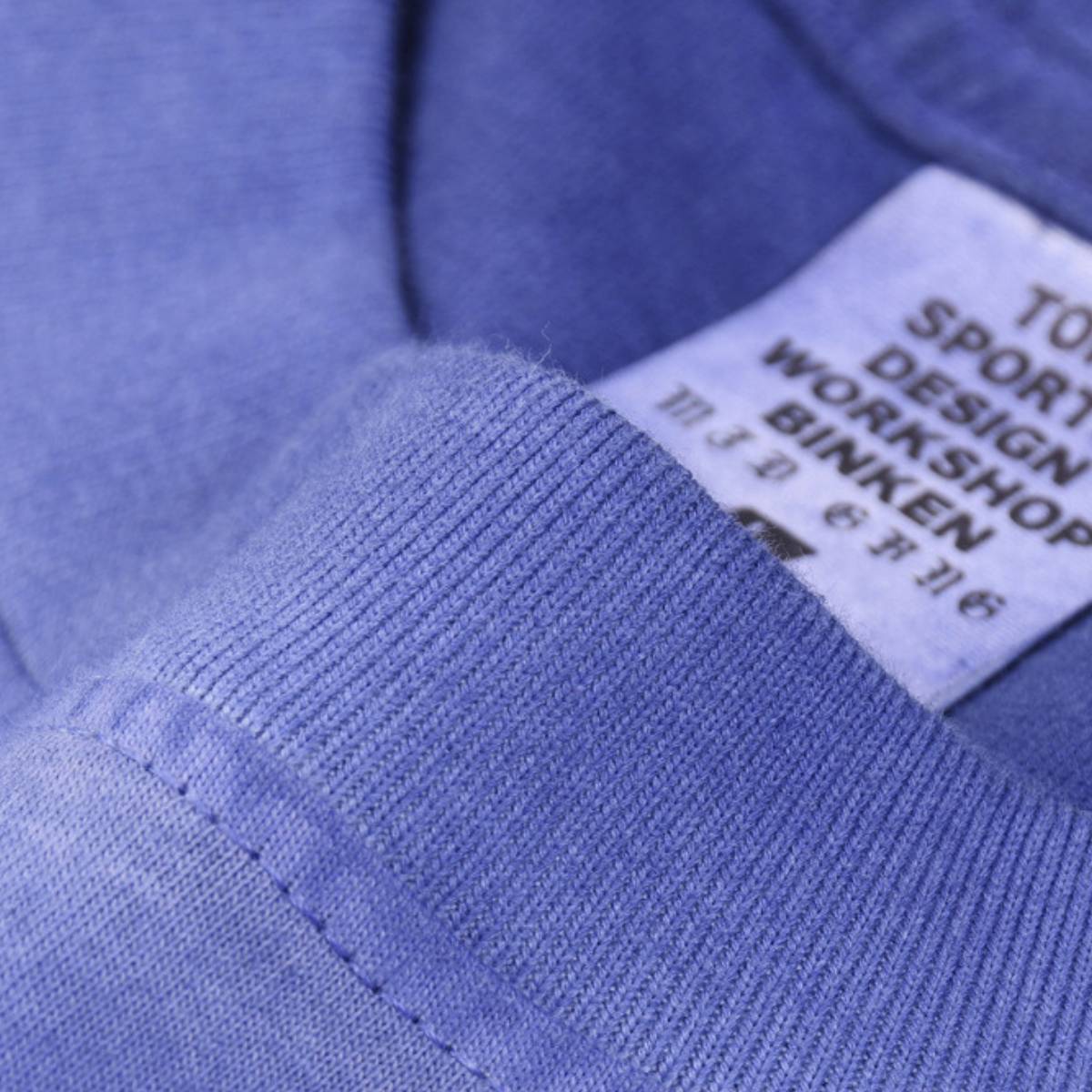 Camiseta desteñida con lavado a la piedra de 7.5 oz