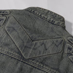 Shorts vaqueros con mariposas bordadas y adornados con perlas