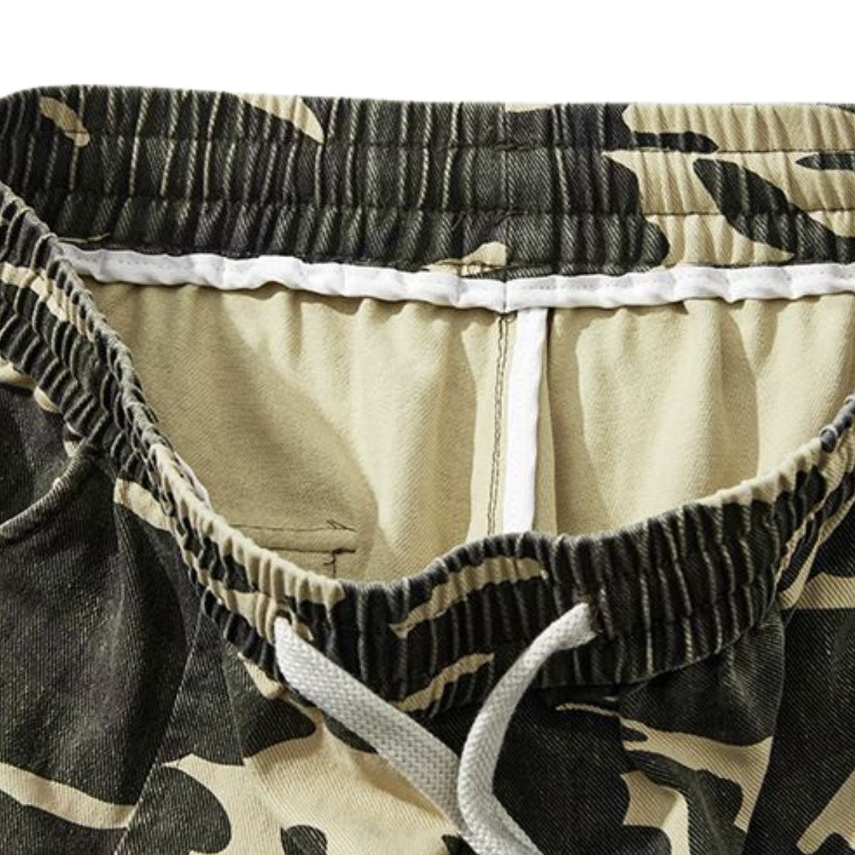 Pantalones cargo de camuflaje con pierna ancha y corte tobillero