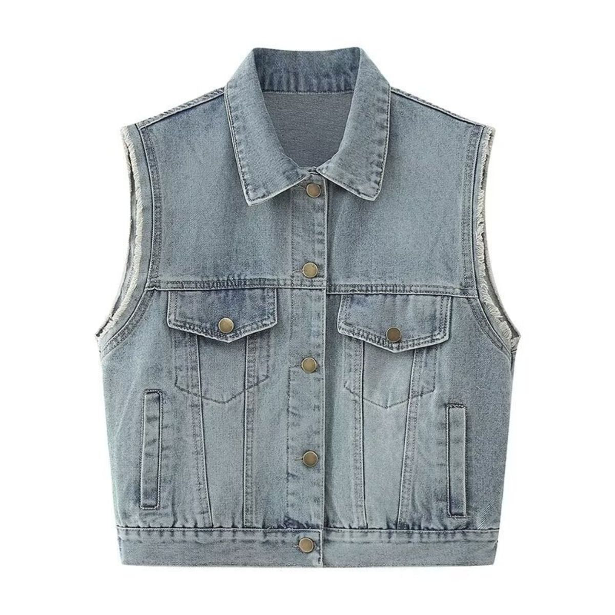 Shorts vaqueros con mariposas bordadas y adornados con perlas