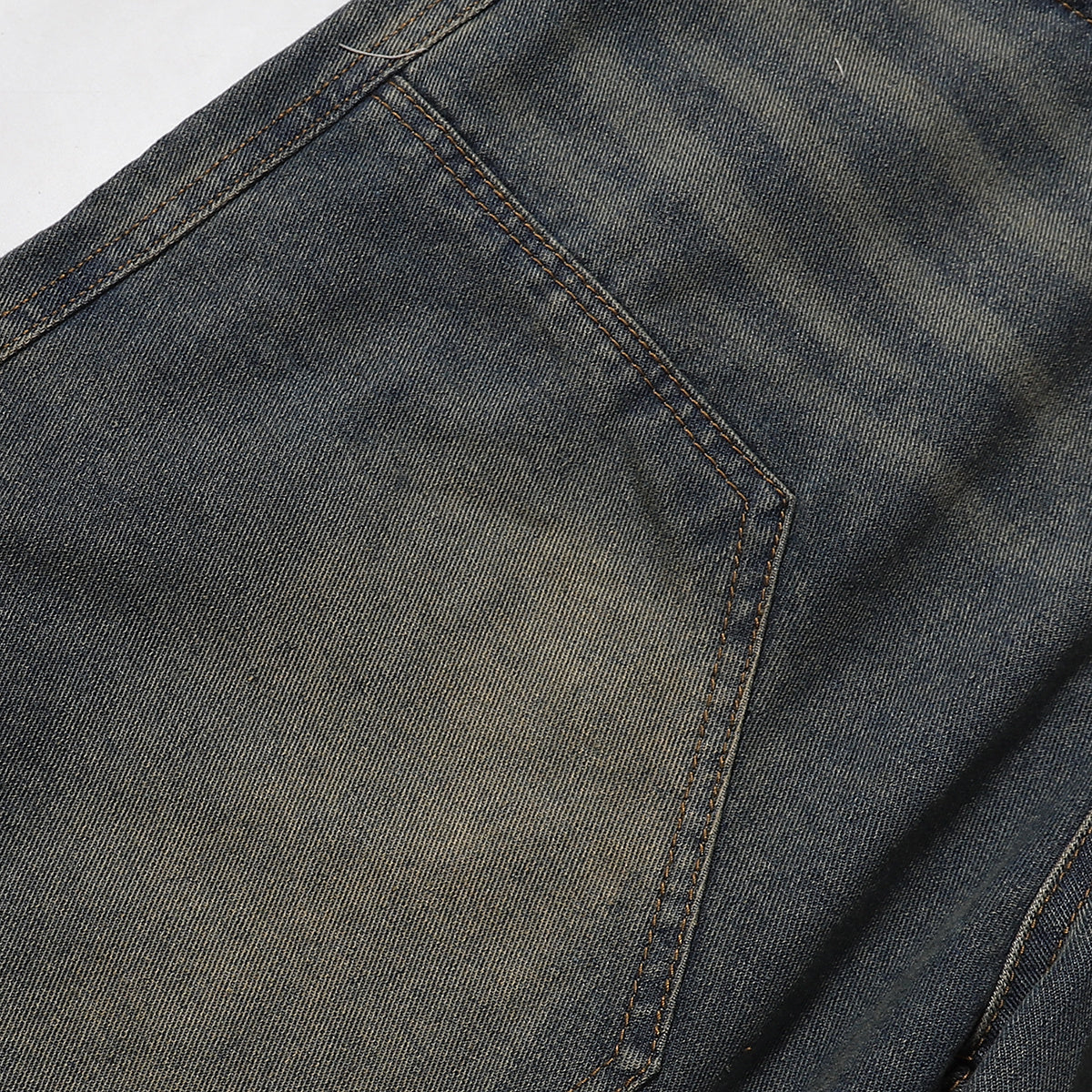 Bermudas vaqueras rasgadas con parches de camuflaje