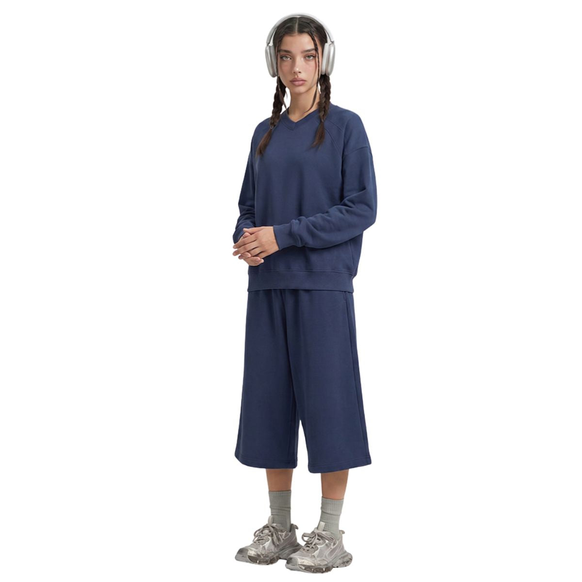 Drop‑Shoulder Spliced Cutaway Small V‑Neck Composite Crew Neck Sweatshirt
