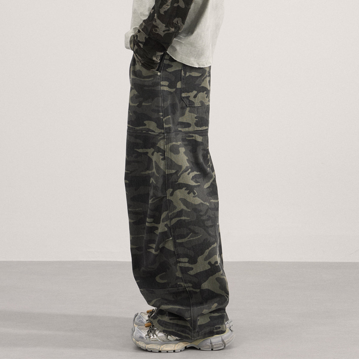 Camo Print Cargo Wide Leg Denim Jeans