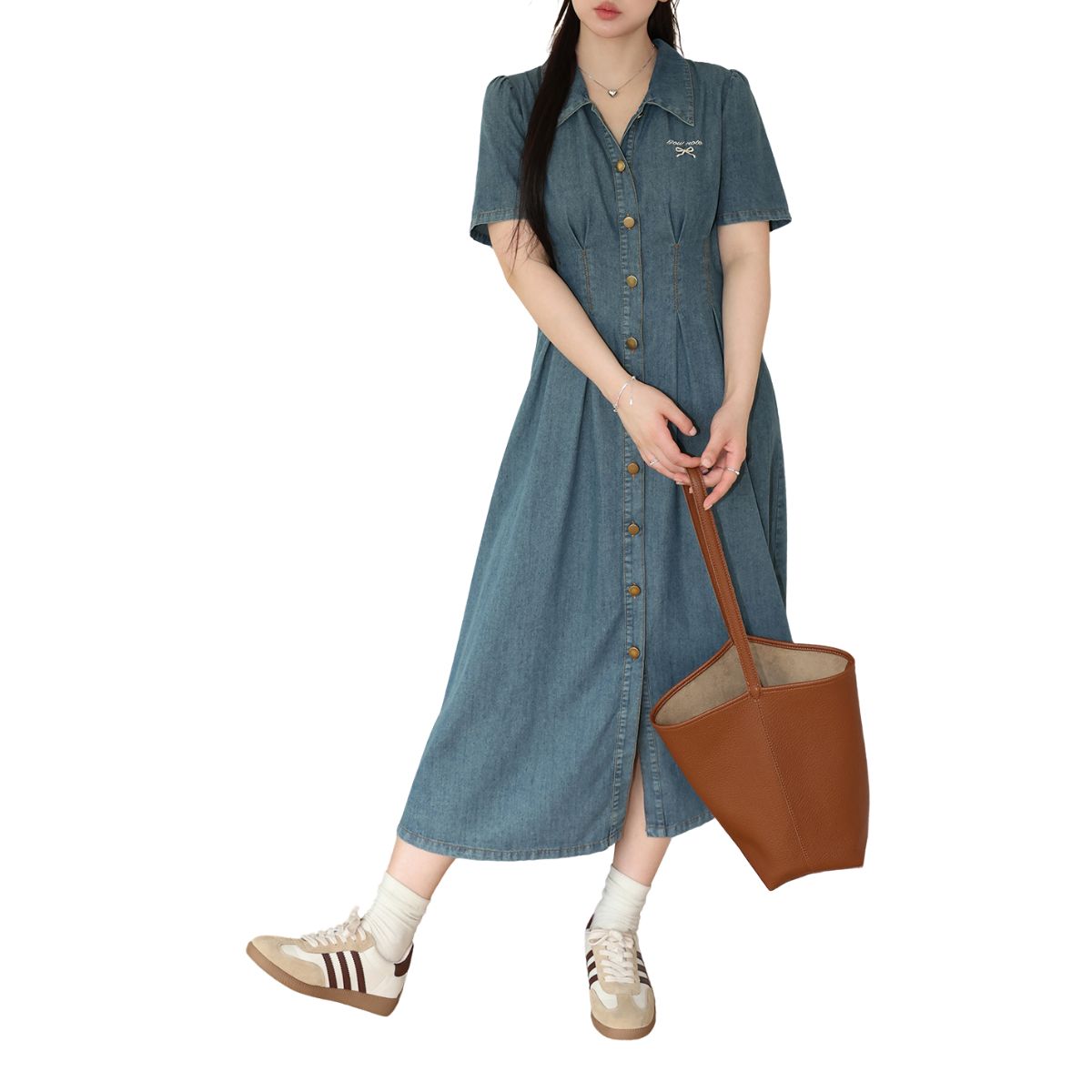 Vestido midi vaquero con corsé bordado con lazo