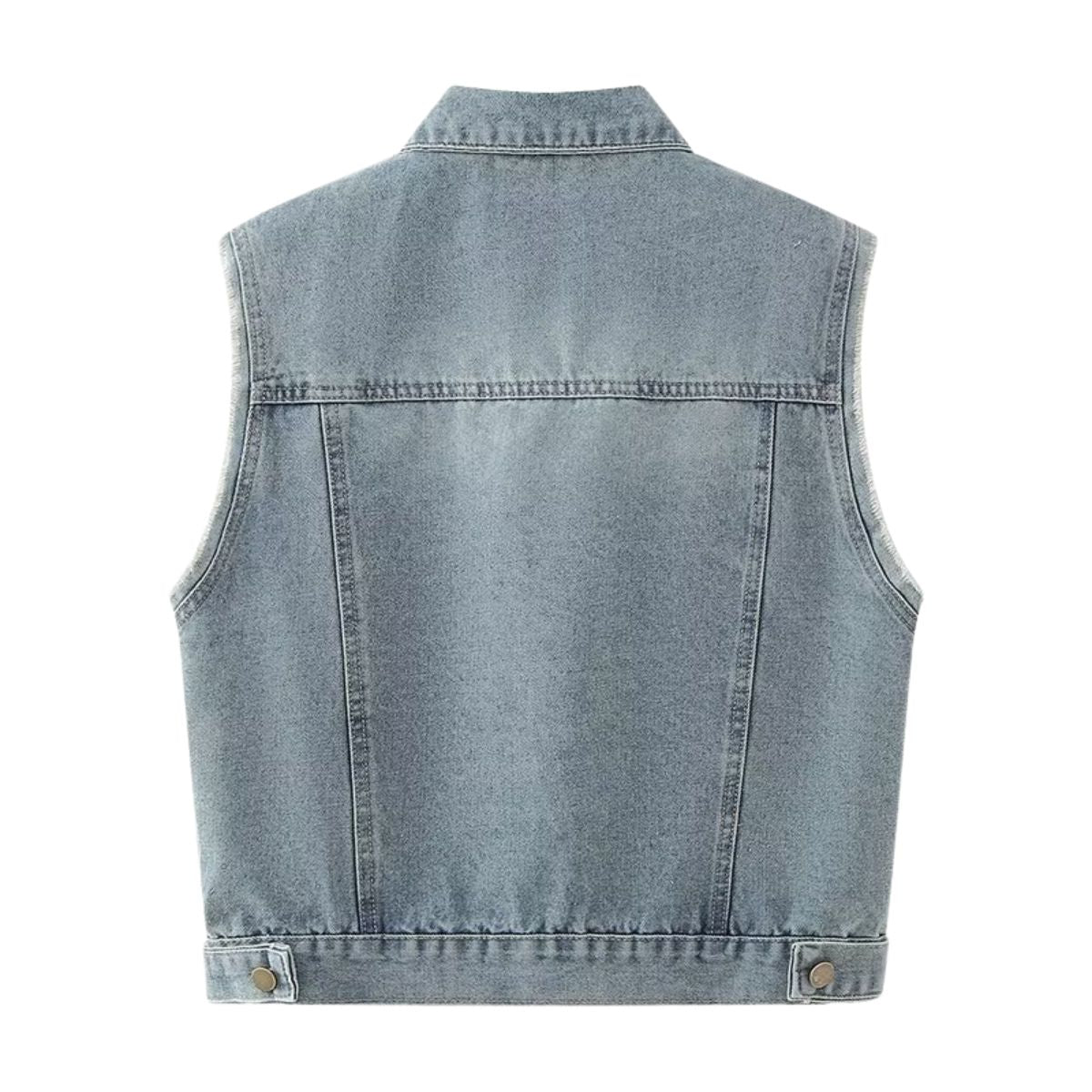 Shorts vaqueros con mariposas bordadas y adornados con perlas